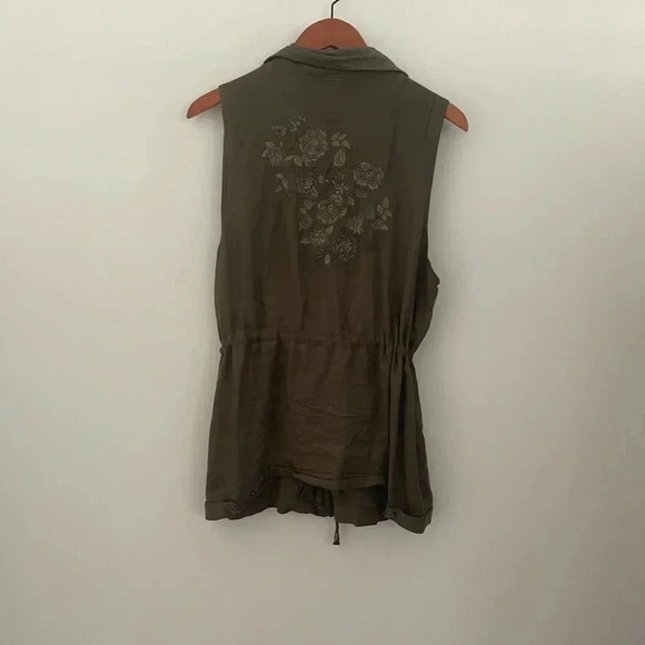 Francescas Miami olive green utility vest - Picture 3 of 9